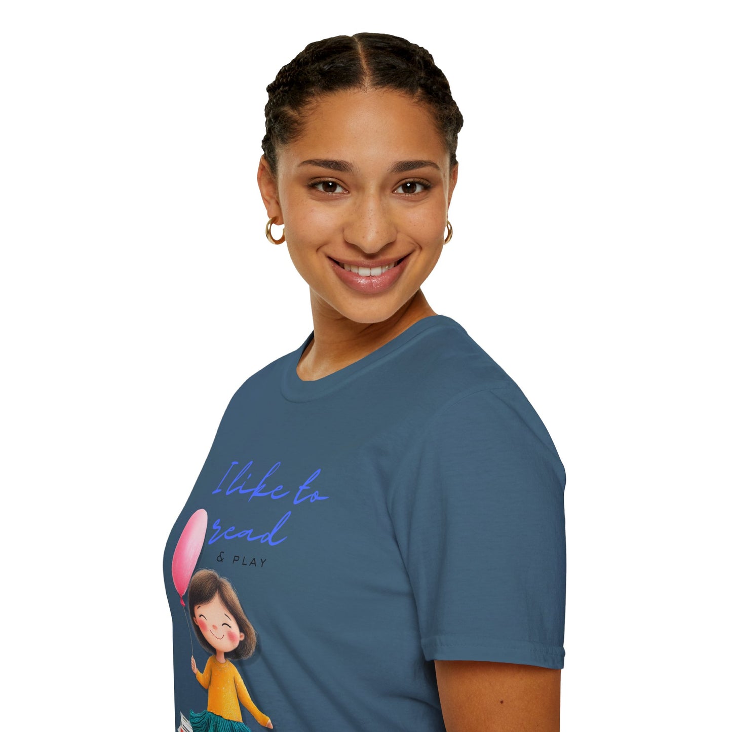 Women's Fun T-Shirt - "I Like to Read & Play"